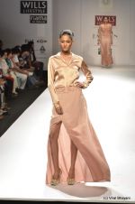 Model walk the ramp for Sakshee Pradhan Show at Wills Lifestyle India Fashion Week 2012 day 2 on 7th Oct 2012 (10).JPG